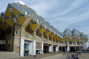 800px-Rotterdam_Cube_House_street_view